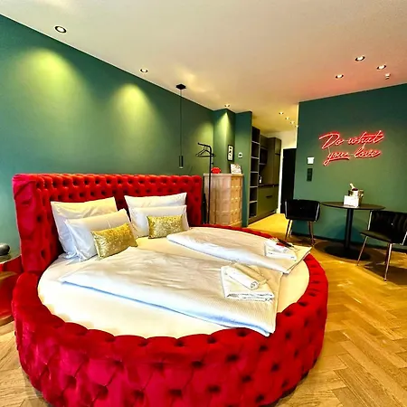 Διαμέρισμα Red Velvet-romantik Mit Balkon & Flussblick - Alpenzeit Im Zentrum *