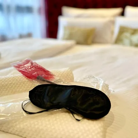 Red Velvet-romantik Mit Balkon - Alpenzeit Im Zentrum Apartment