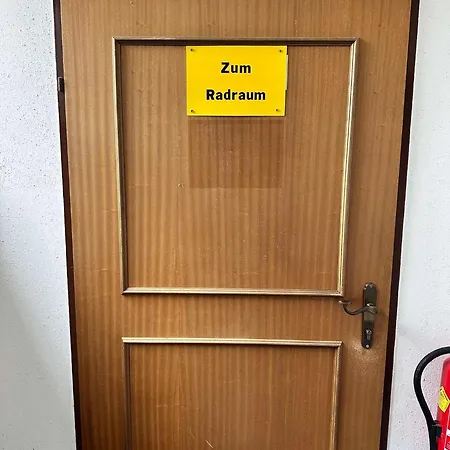 Red Velvet-romantik Mit Balkon & Flussblick - Alpenzeit Im Zentrum Mit Parkplatz Bad Aussee