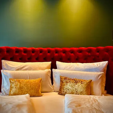 Red Velvet-romantik Mit Balkon & Flussblick - Alpenzeit Im Zentrum Mit Parkplatz