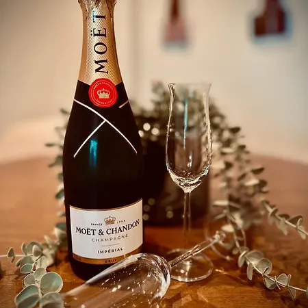 Apartamento Red Velvet-romantik Mit Balkon & Flussblick - Alpenzeit Im Zentrum Mit Parkplatz *