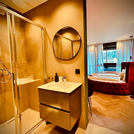 Red Velvet-romantik Mit Balkon & Flussblick - Alpenzeit Im Zentrum Mit Parkplatz *