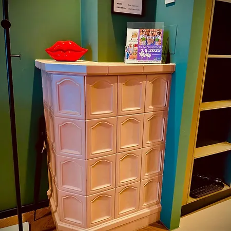 Red Velvet-romantik Mit Balkon & Flussblick - Alpenzeit Im Zentrum Mit Parkplatz * Bad Aussee