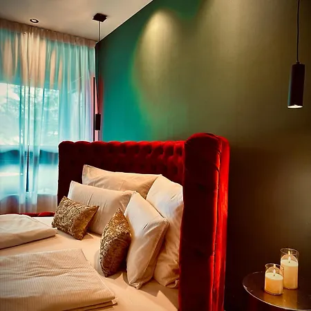 Red Velvet-romantik Mit Balkon & Flussblick - Alpenzeit Im Zentrum Mit Parkplatz Apartamento