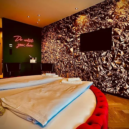 Apartamento Red Velvet-romantik Mit Balkon & Flussblick - Alpenzeit Im Zentrum Mit Parkplatz *