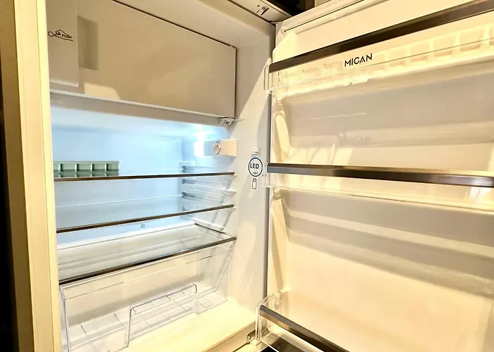 Red Velvet-romantik Mit Balkon & Flussblick - Alpenzeit Im Zentrum Mit Parkplatz Bad Aussee