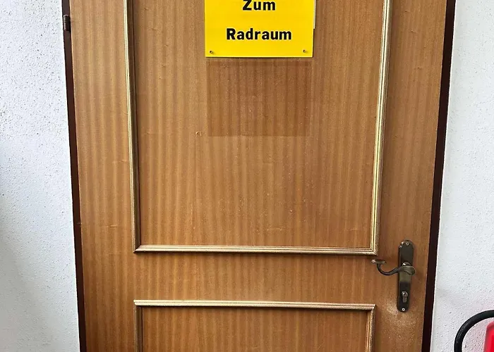 Red Velvet-romantik Mit Balkon & Flussblick - Alpenzeit Im Zentrum Mit Parkplatz Bad Aussee