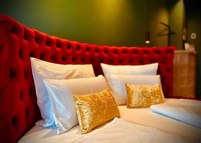 Red Velvet-romantik Mit Balkon & Flussblick - Alpenzeit Im Zentrum Mit Parkplatz *