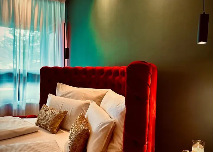 Red Velvet-romantik Mit Balkon & Flussblick - Alpenzeit Im Zentrum Mit Parkplatz Apartman