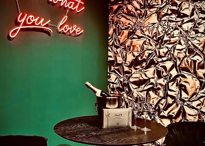 Apartman Red Velvet-romantik Mit Balkon & Flussblick - Alpenzeit Im Zentrum Mit Parkplatz *